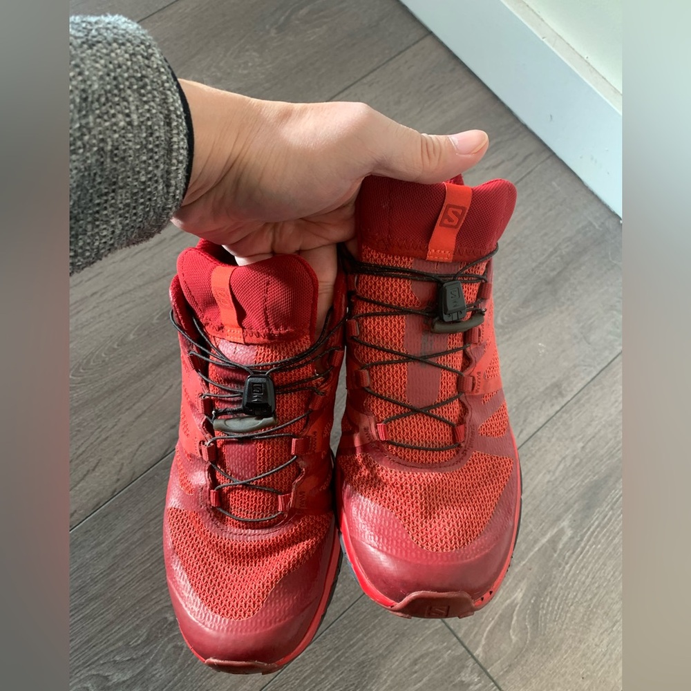 SalomonVibe gotex shoes running very good condition like 90%, Red size: 8.5~26,5